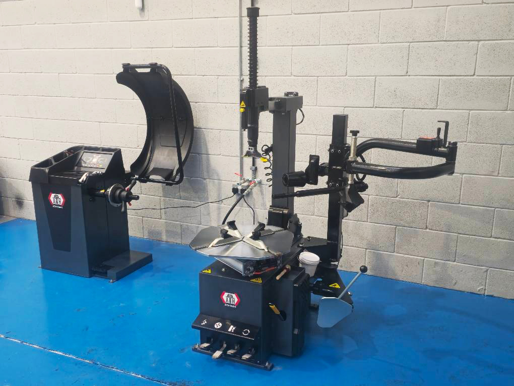 Choosing the Right Tyre Changer for Your Workshop | Garage Equipment UK